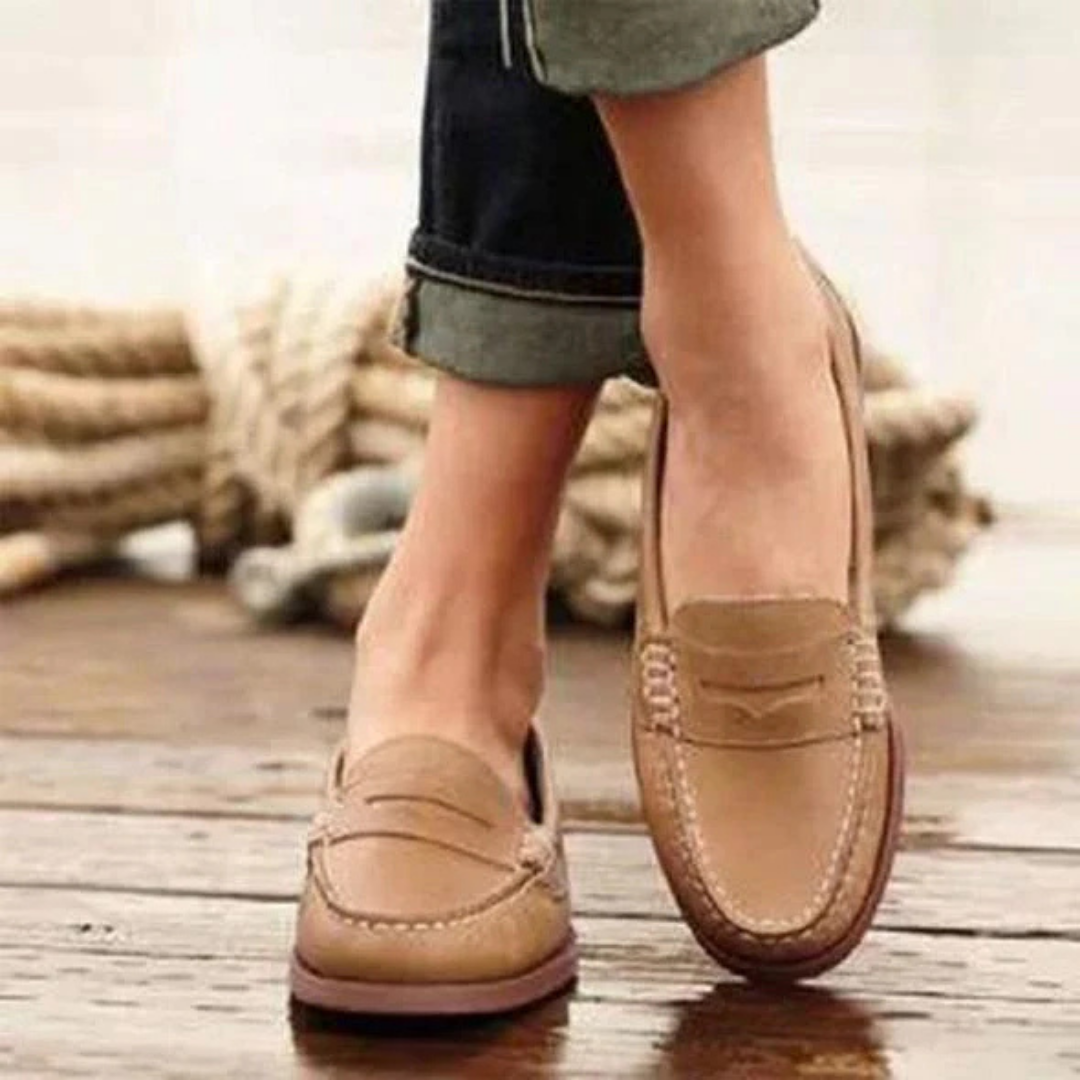 Classic Lightweight Comfortable Slip‑On Slippers for Women