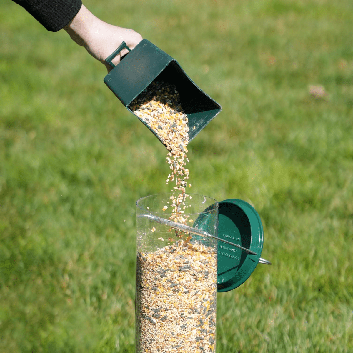 Squirrel-Proof Birdhouse with Rotating Perch and 4 Feeding Openings